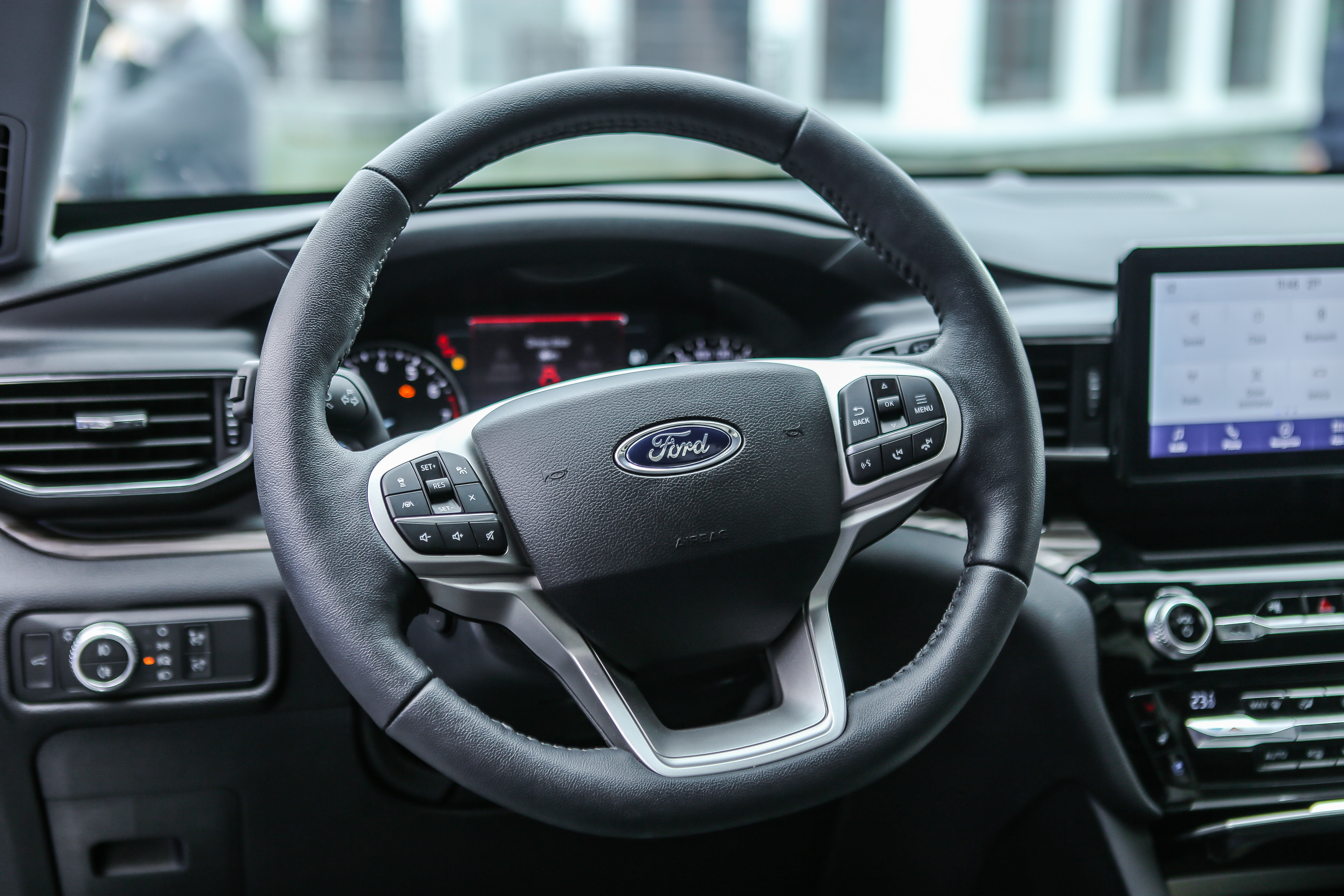 Ford Explorer 2022 gia 2, 366 ty anh 13