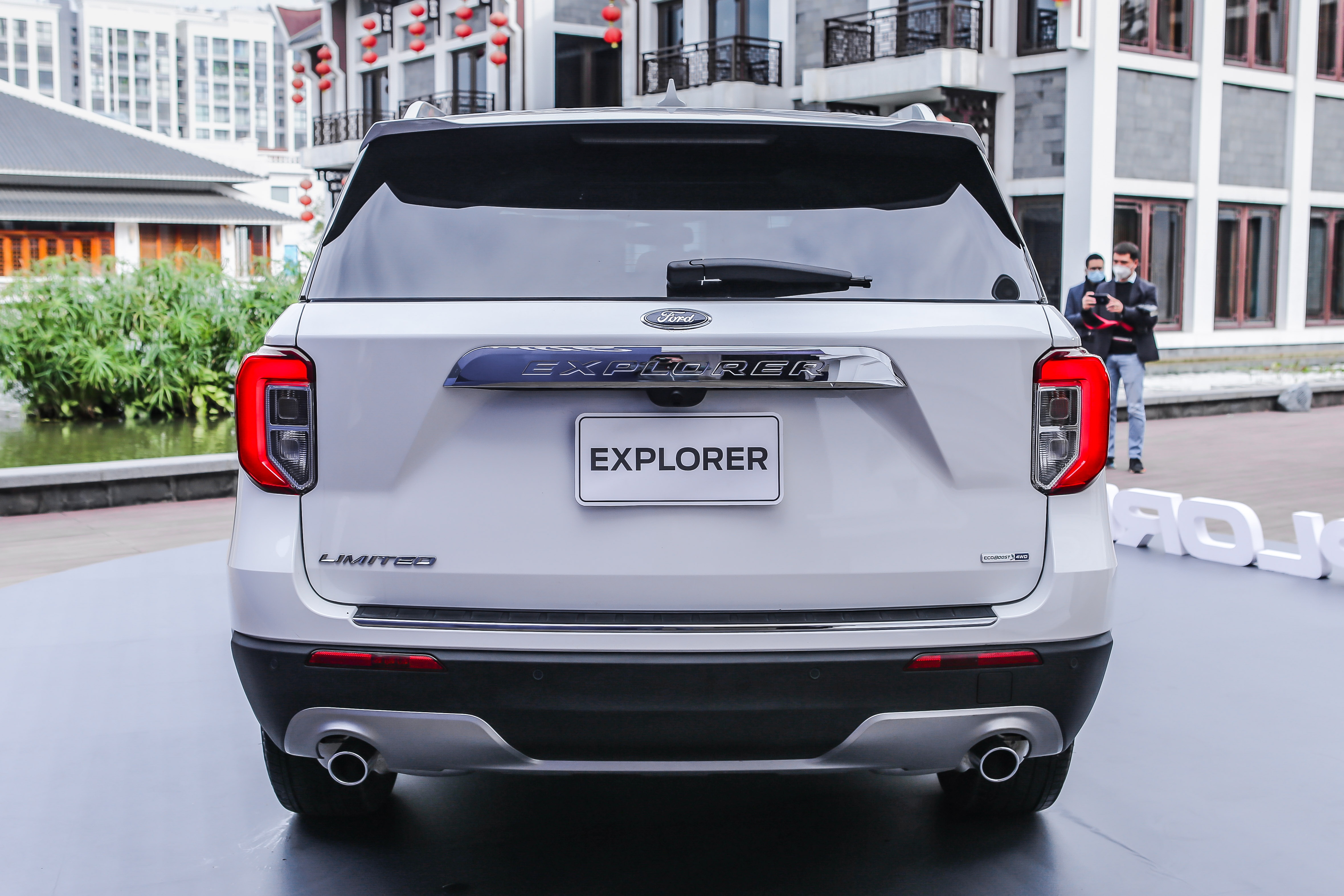 Ford Explorer 2022 gia 2, 366 ty anh 6