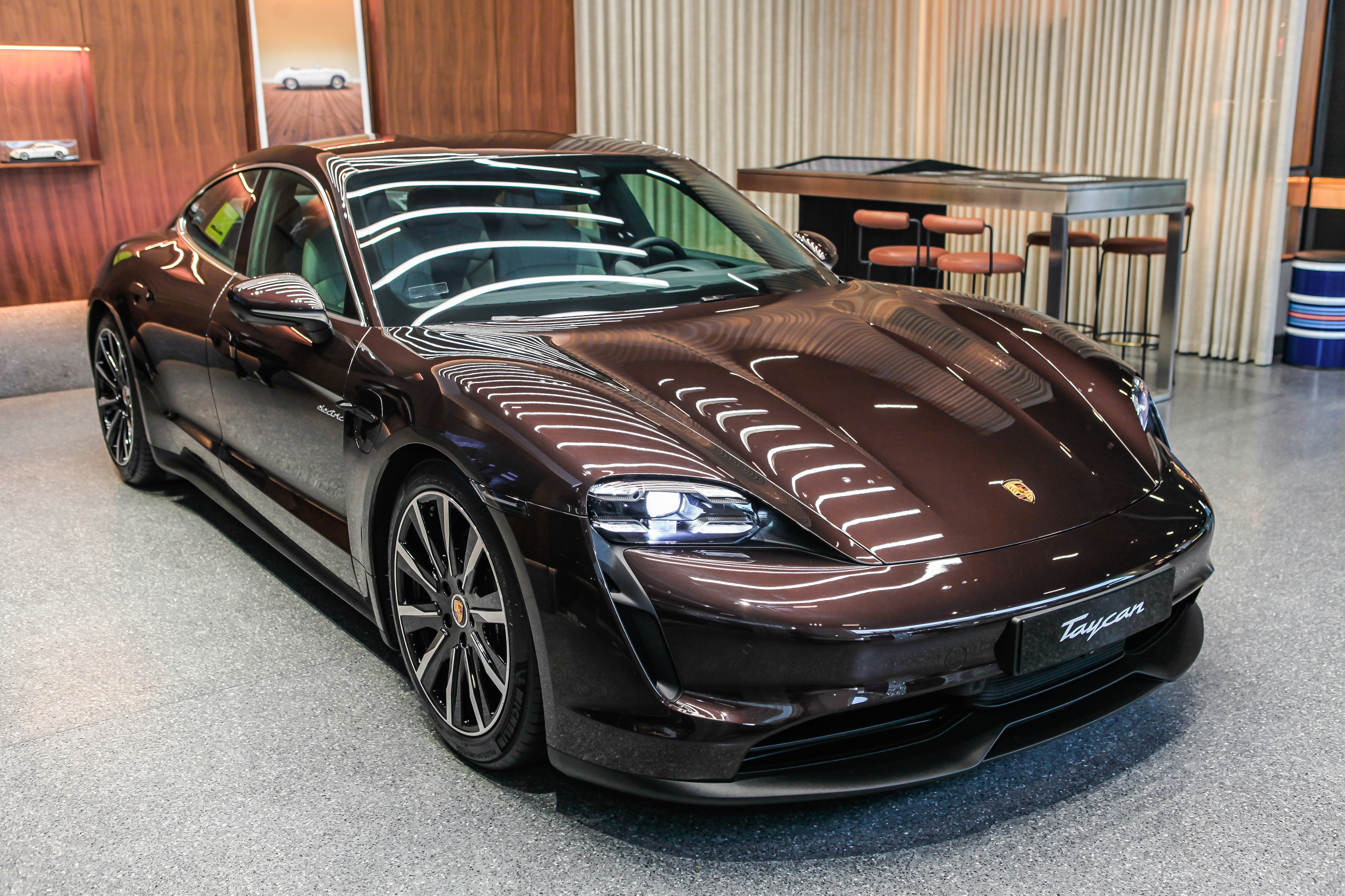 Porsche Taycan anh 6