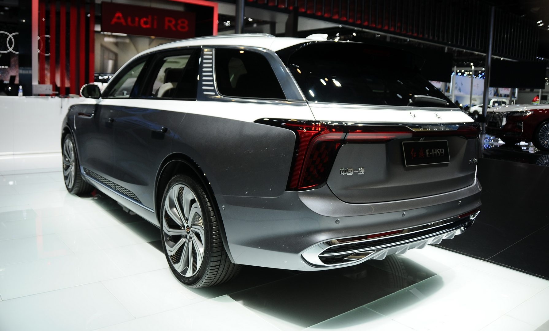Xe dien Hongqi E-HS9 anh 2