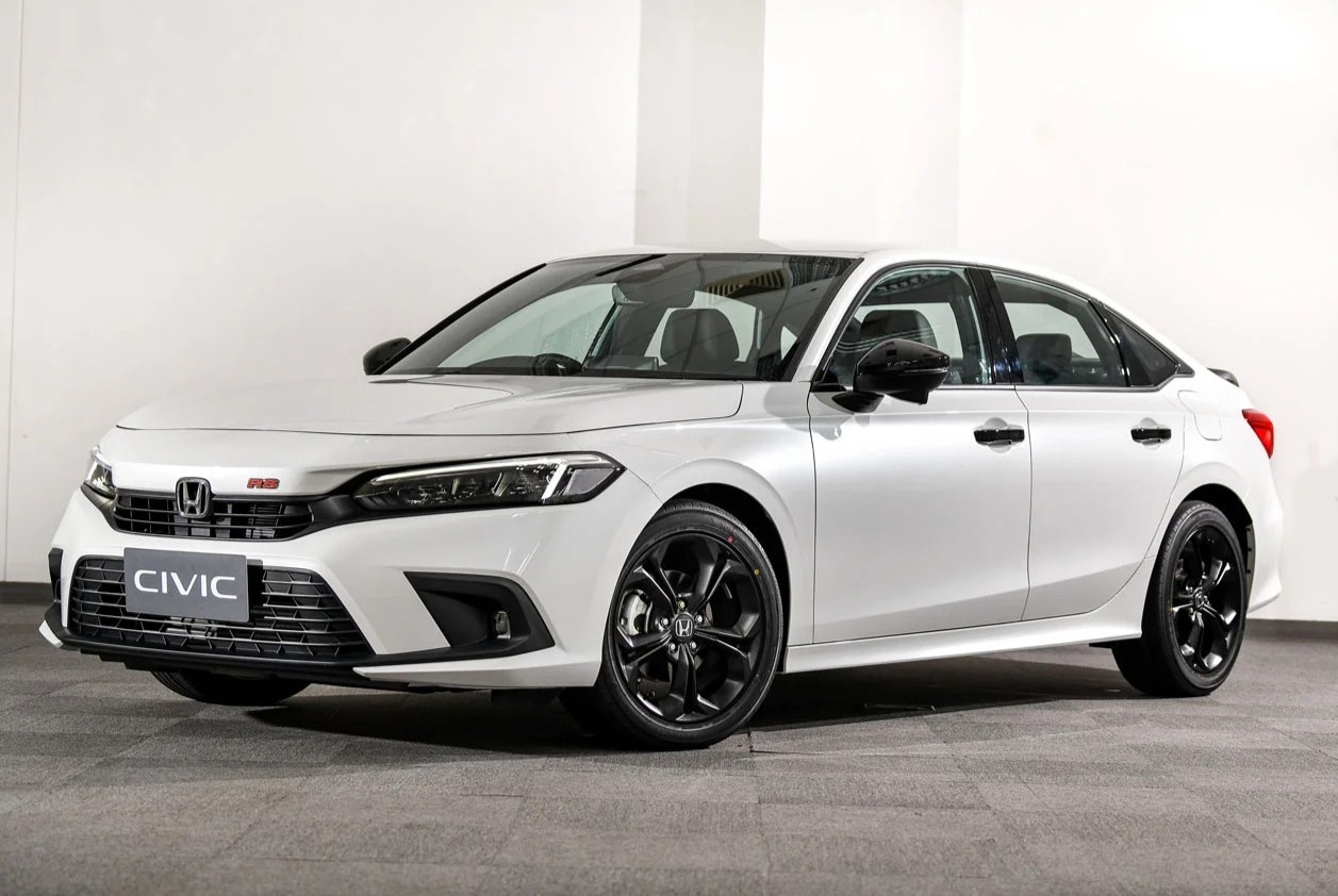 Sedan hang C co lay lai duoc suc hut tai Viet Nam? hinh anh