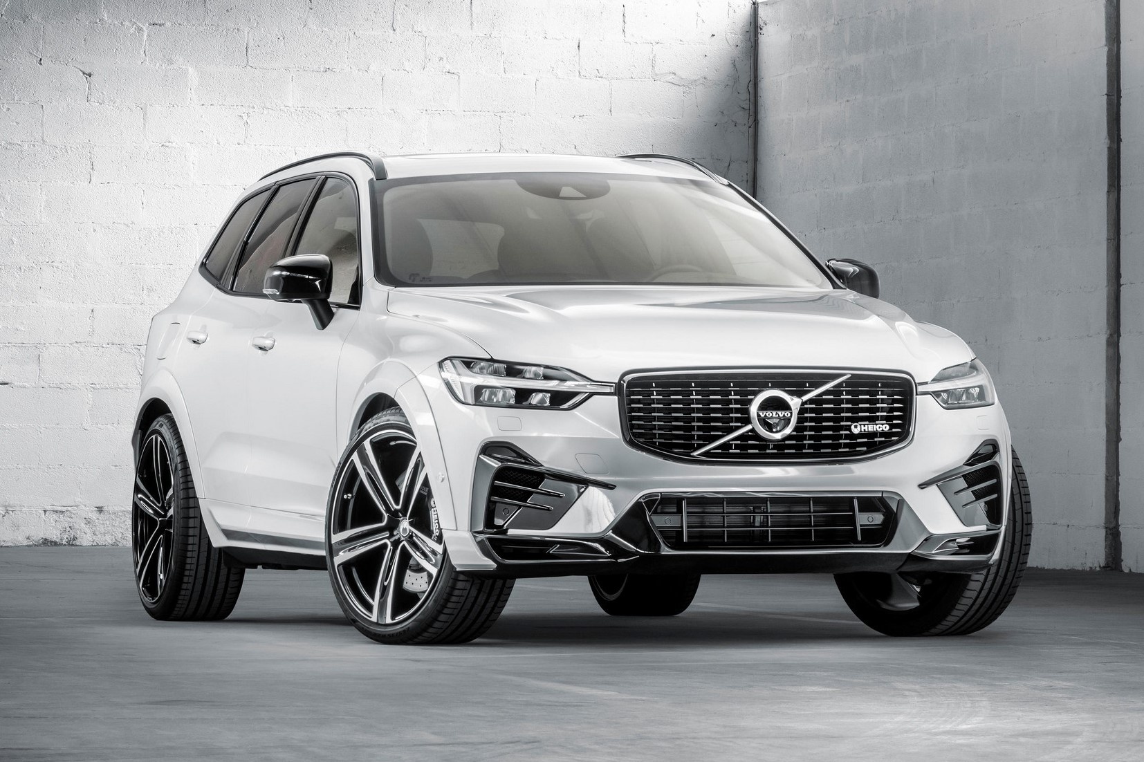 Goi do the thao giup Volvo XC60 manh va nhanh hon hinh anh