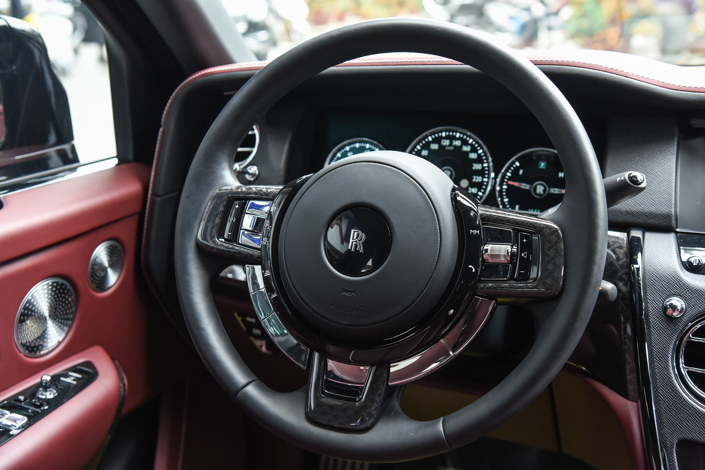 Rolls-Royce Cullinan Black Badge ảnh 23 Rolls-Royce Cullinan Black Badge anh 23
