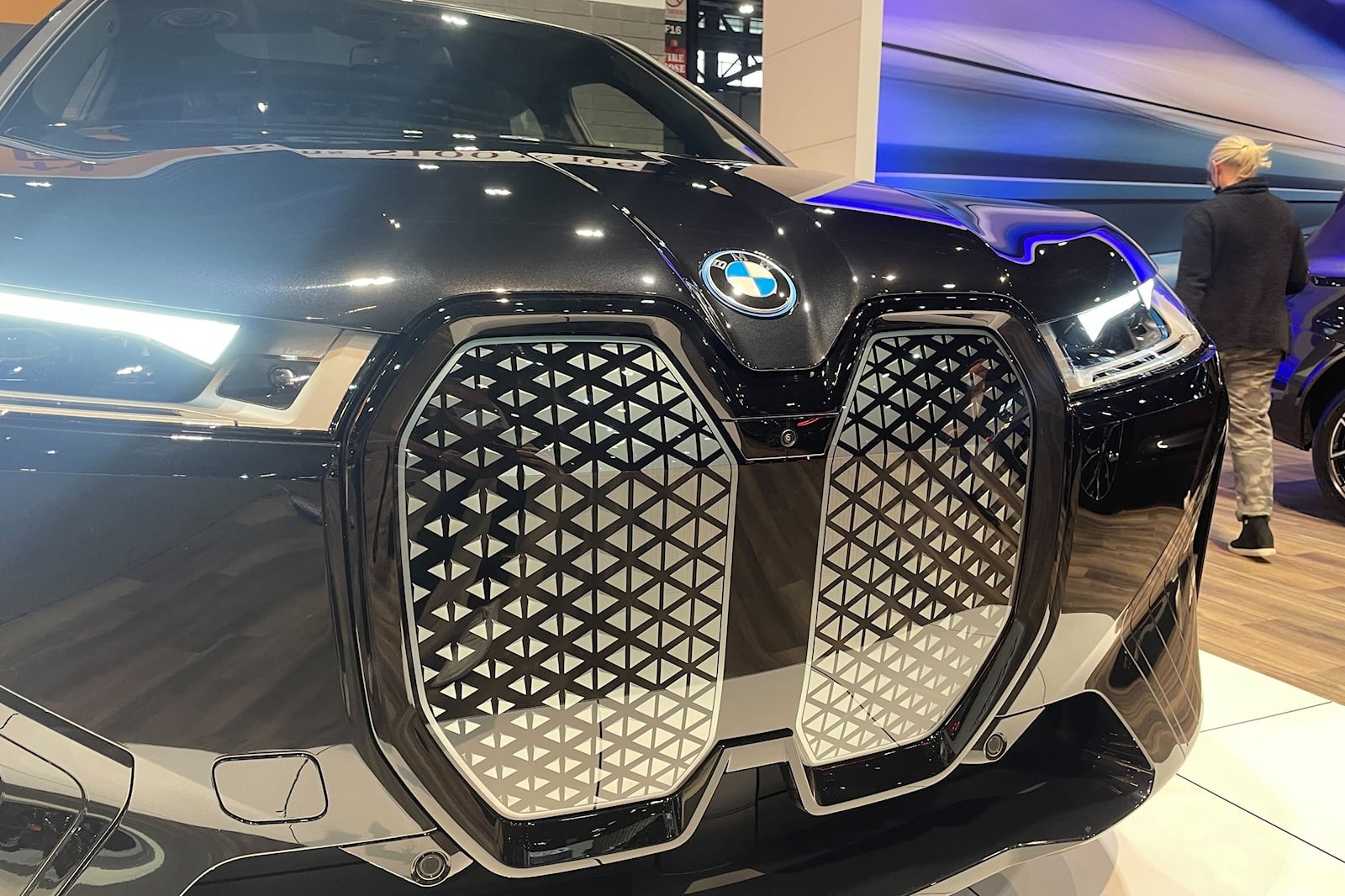SUV điện hiệu năng cao ảnh 6 SUV dien hieu nang cao anh 6