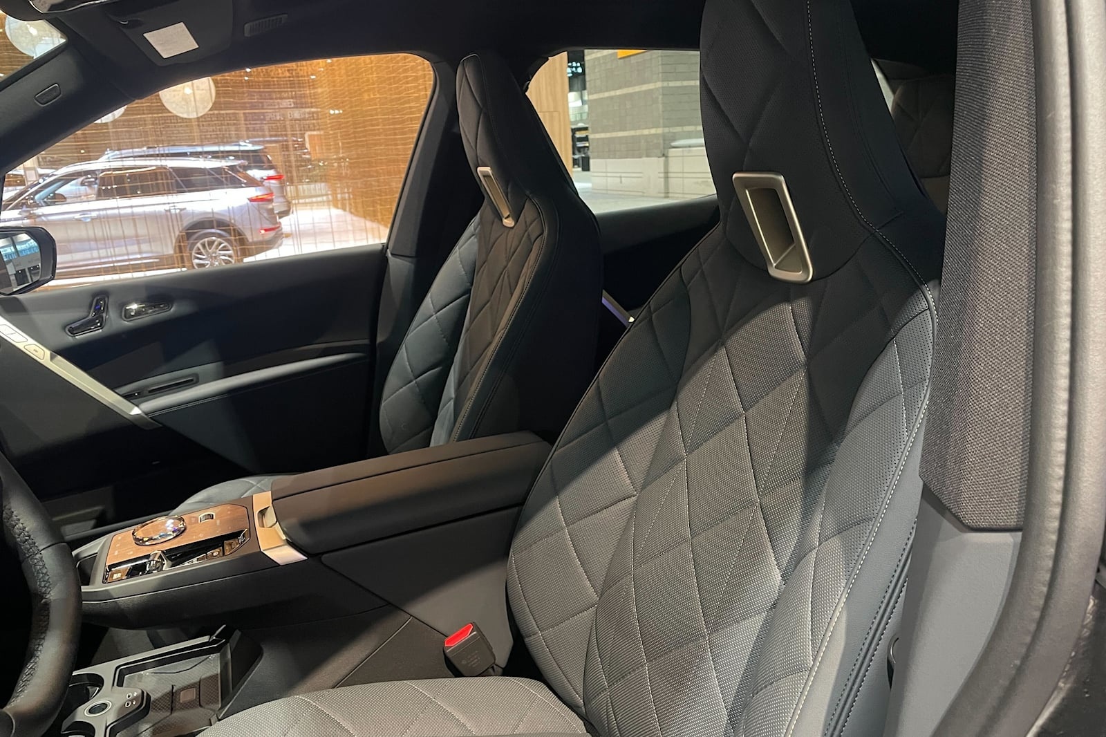 SUV điện hiệu năng cao ảnh 10 SUV dien hieu nang cao anh 10