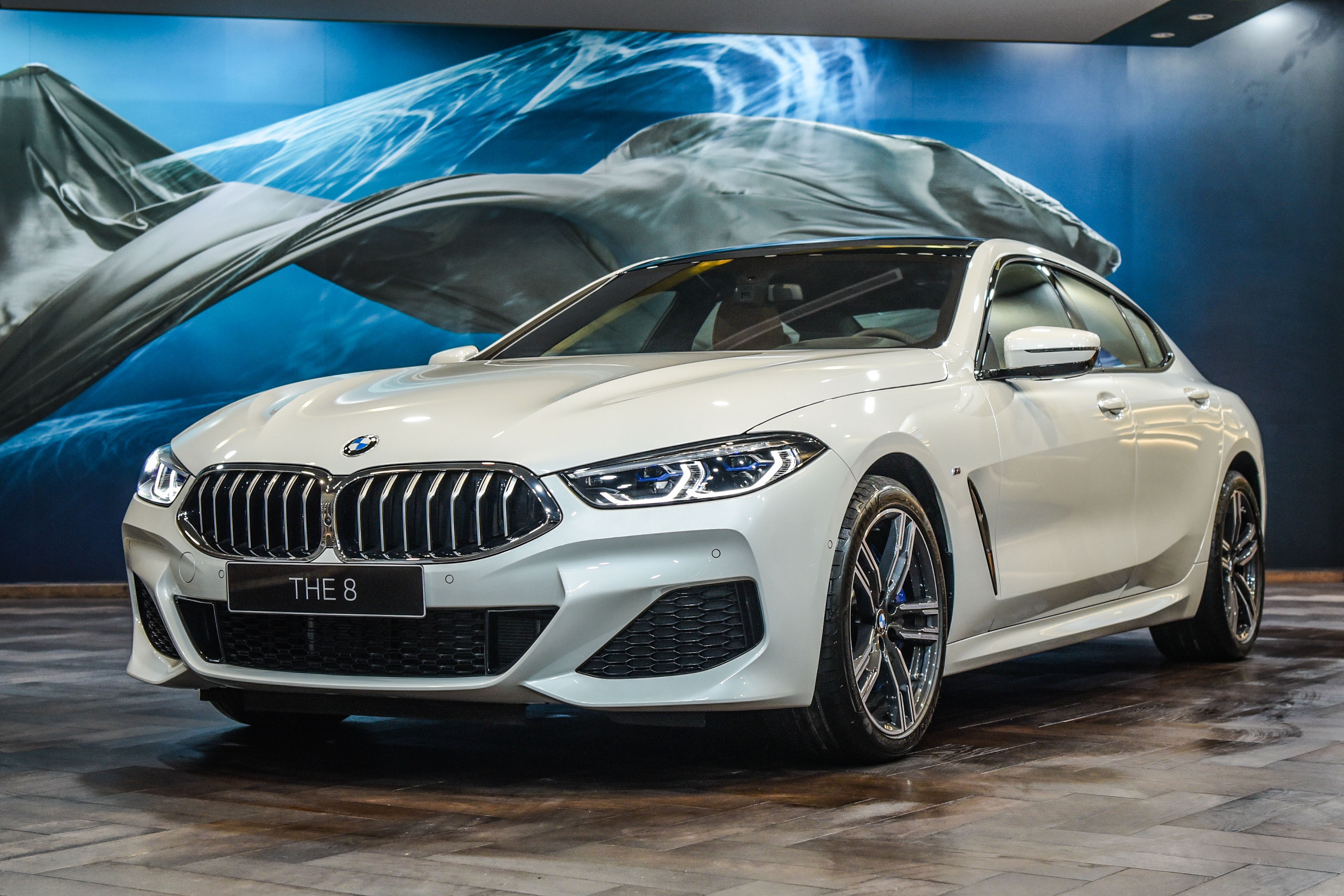 Chi tiet BMW 840i Gran Coupe dau tien tai Viet Nam hinh anh