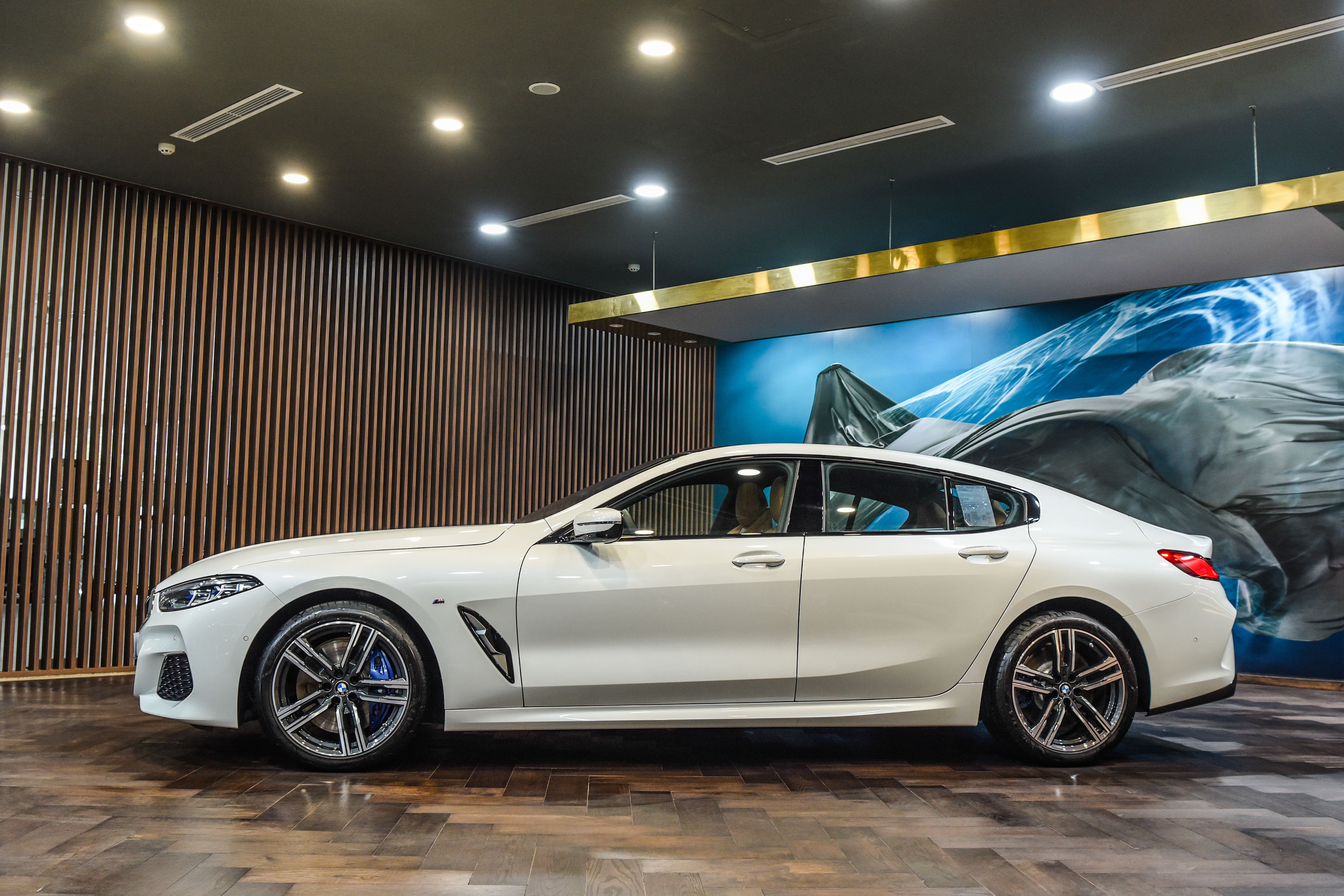 BMW 840i Gran Coupe anh 3