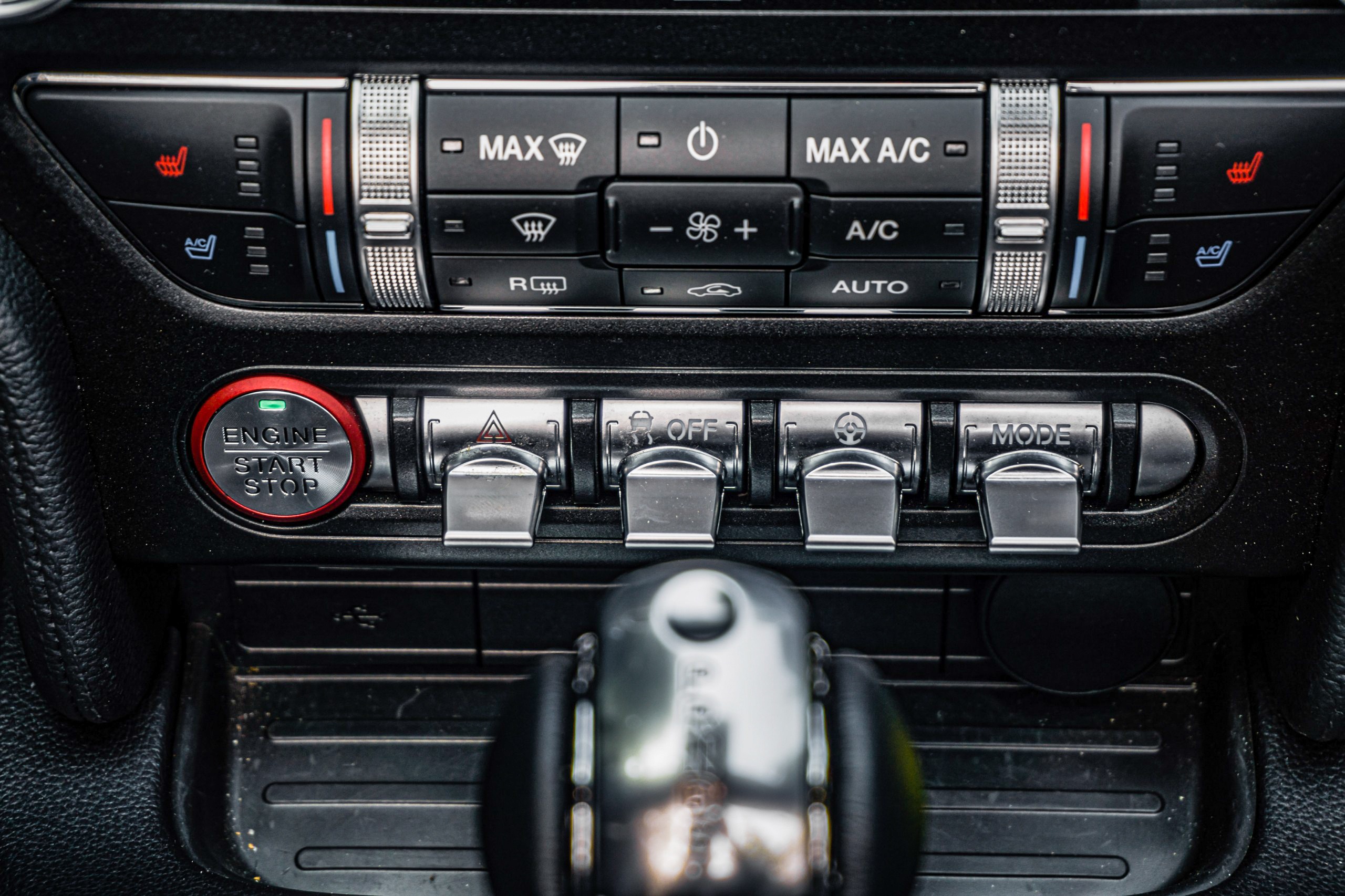 Ford Mustang mui trần ảnh 16 Ford Mustang mui tran anh 16