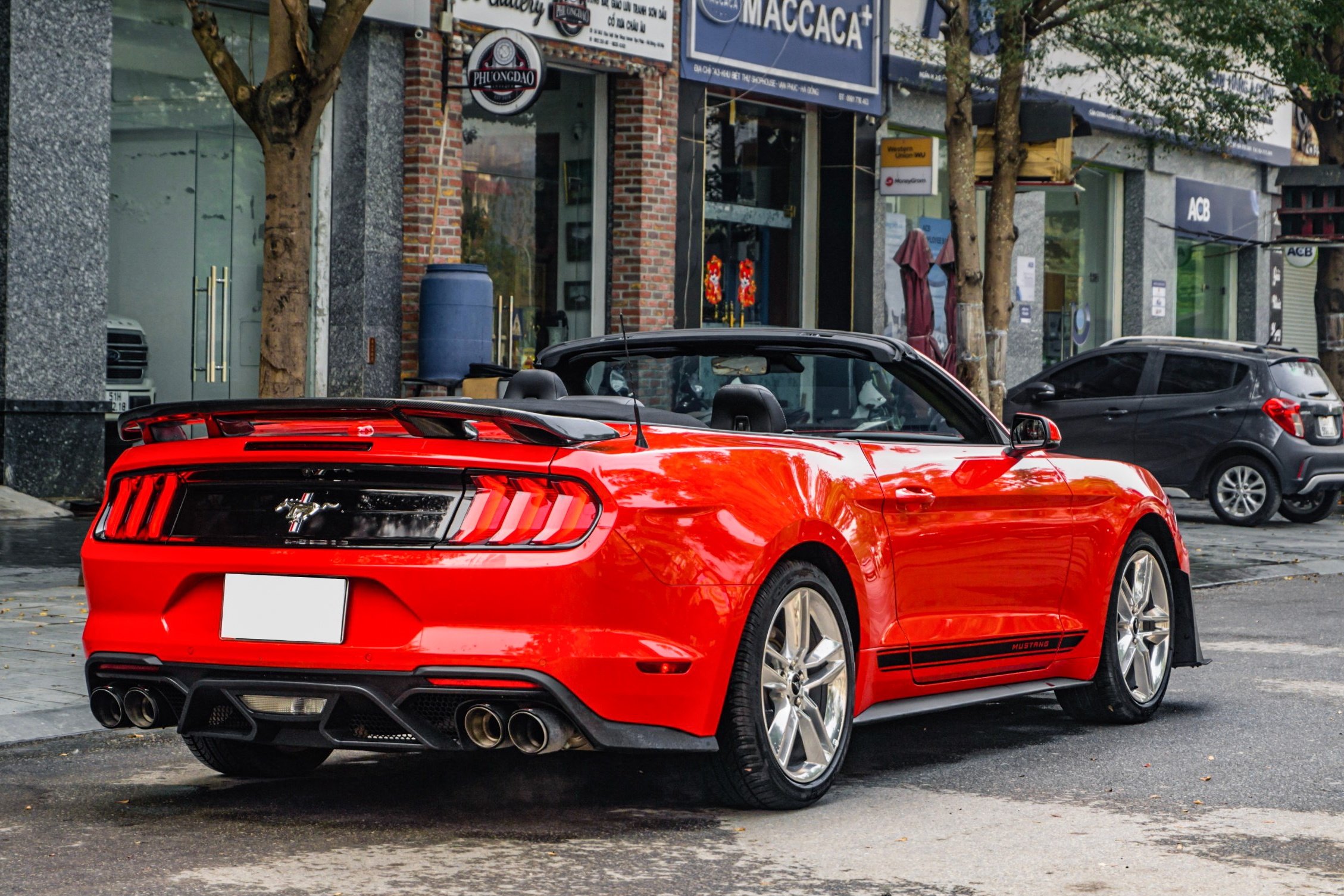 Ford Mustang mui tran anh 3