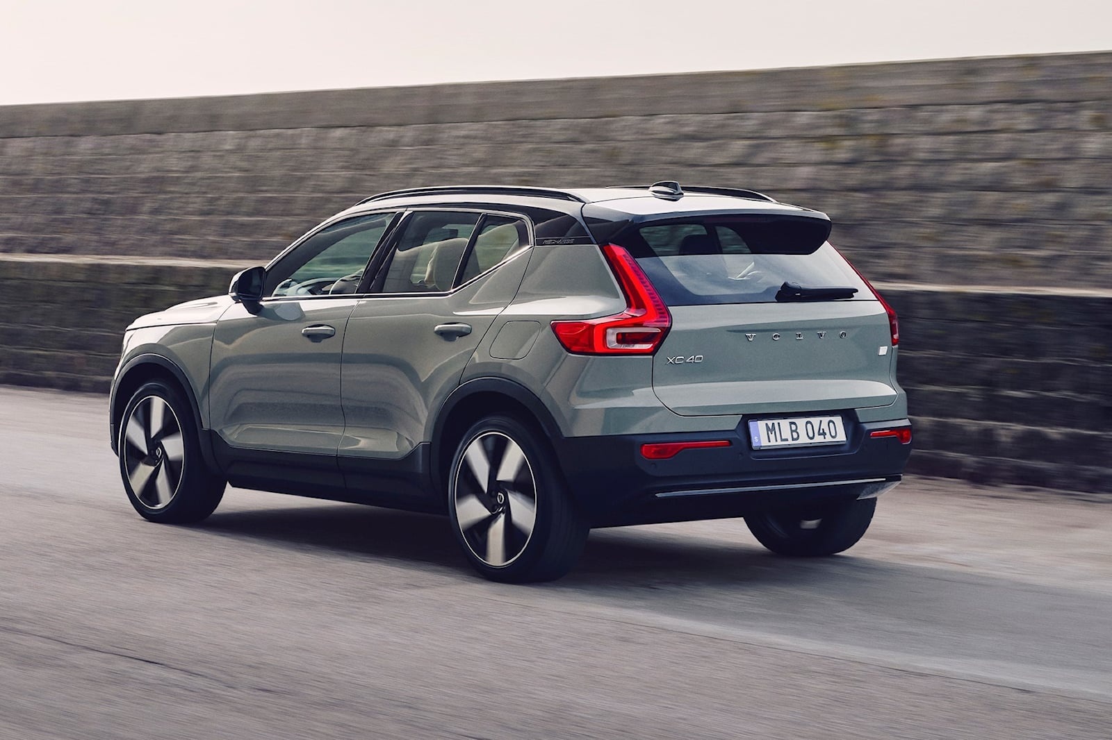 Volvo XC40 Recharge anh 3