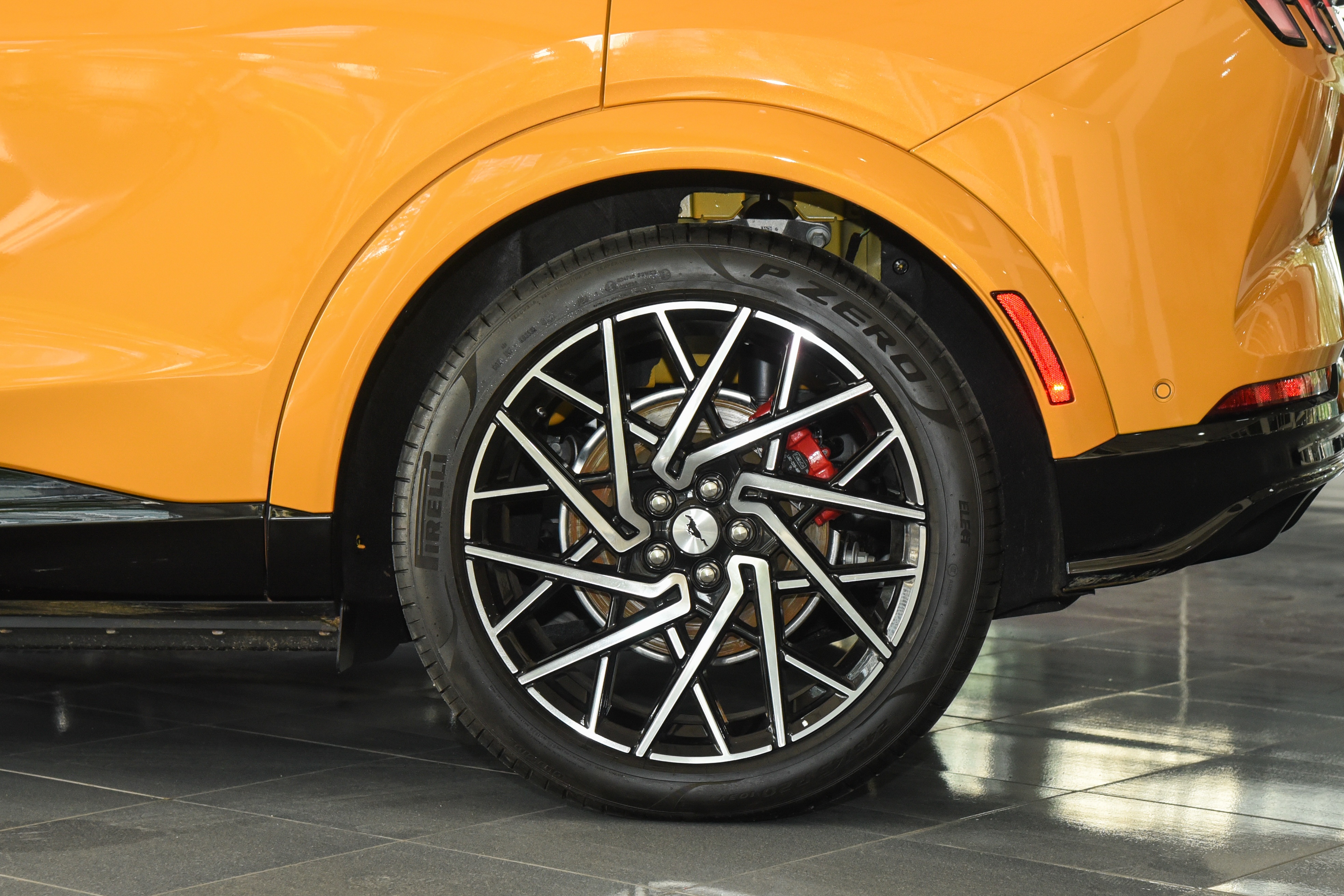 SUV dien Ford Mustang Mach E anh 7