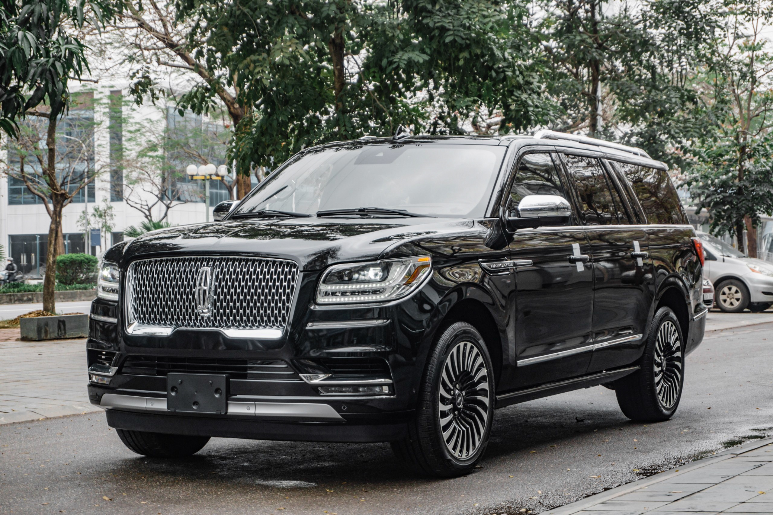 Can canh SUV co lon Lincoln Navigator L Black Label 2022 tai Viet Nam hinh anh