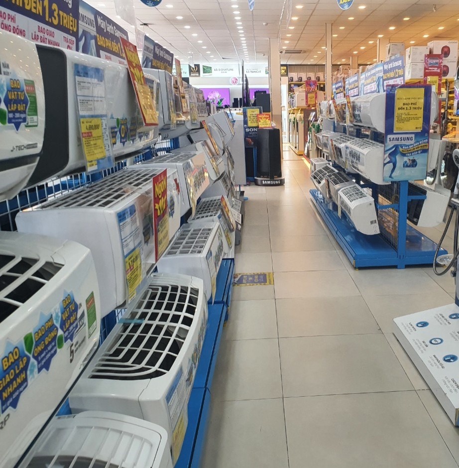 sieu thi dien may giam gia may lanh anh 2