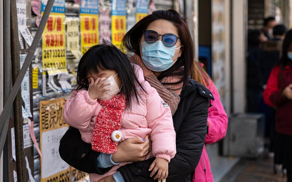 Cha me Hong Kong khong tra tien cho truong vi con nghi tranh corona hinh anh