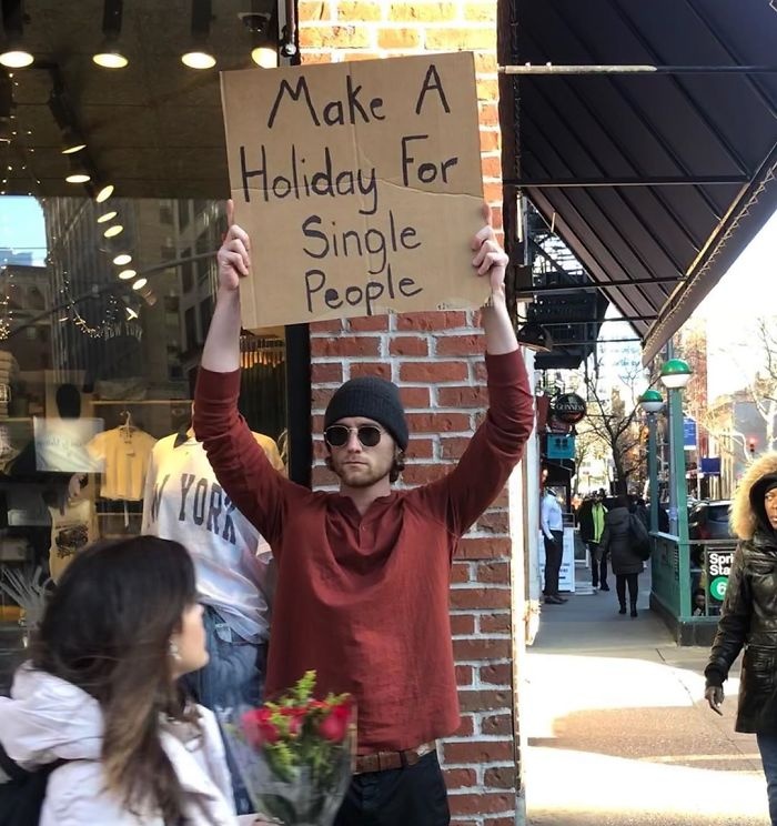 Chang trai gio bien bieu tinh gay sot tai My anh 3