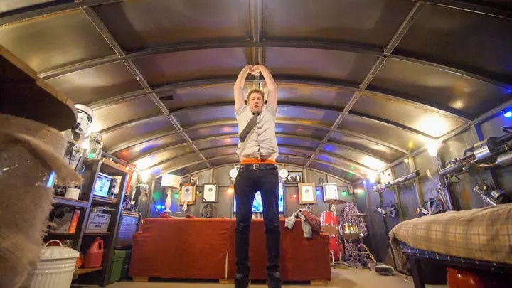 ham tru an tranh Covid-19 anh 1