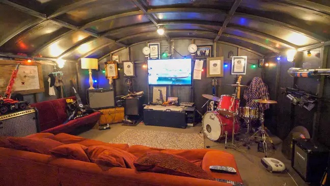 ham tru an tranh Covid-19 anh 3