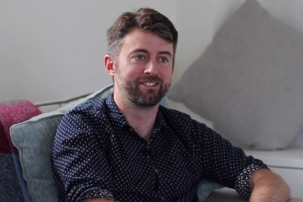 Hoa si Marvel tro thanh giao vien my thuat vi mua dich hinh anh