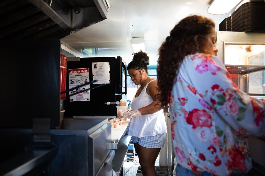 Viec hoc online boc tran hoan canh giau ngheo cua cac sinh vien anh 1