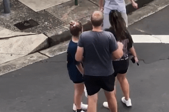 'Virus khong co quoc tich, hay ngung ky thi nguoi chau A' hinh anh