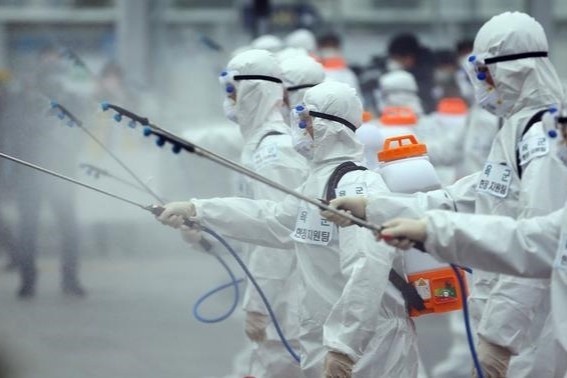 Neu con nguoi khong thay doi, Covid-19 chua phai dai dich te nhat hinh anh