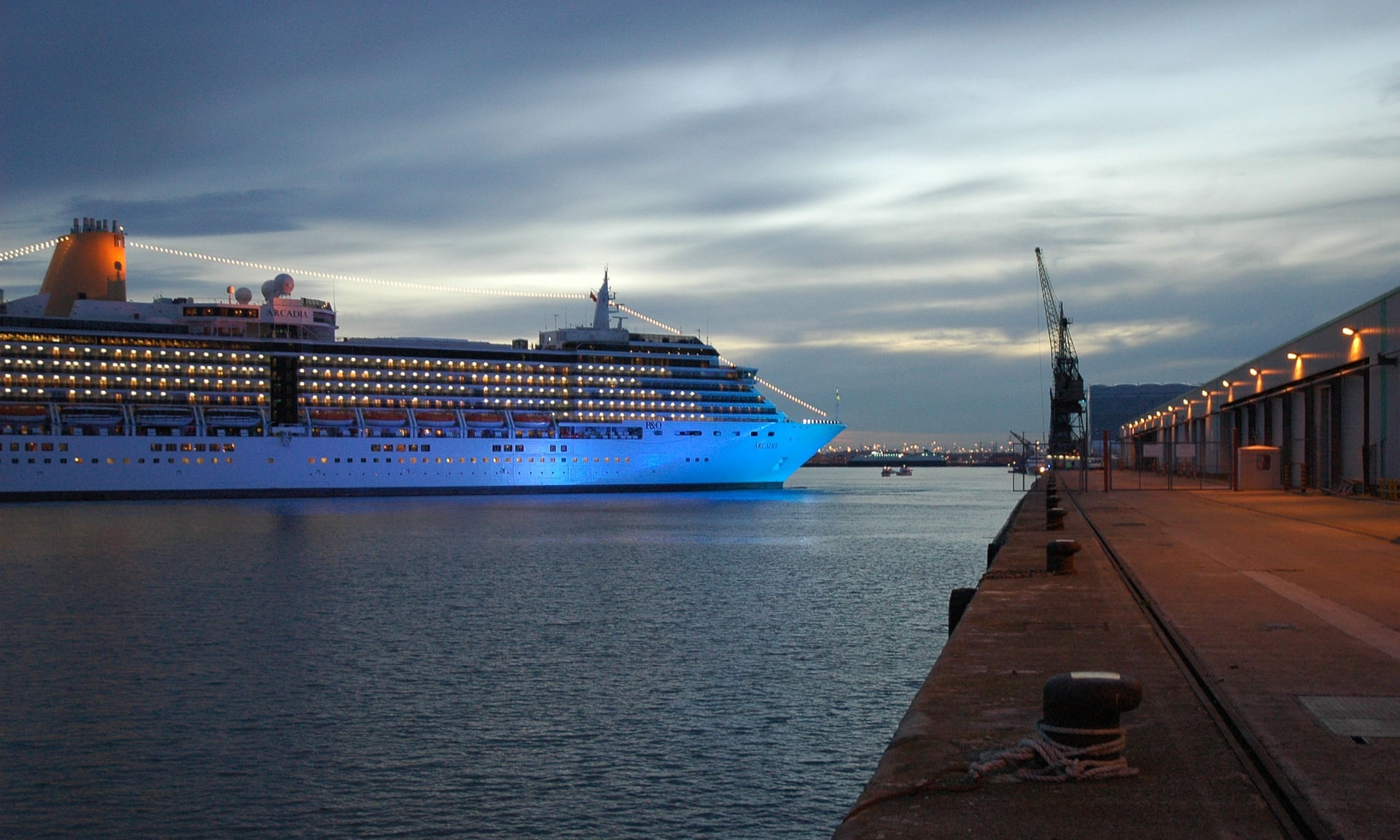 hanh trinh lenh denh 72 ngay tren bien anh 4