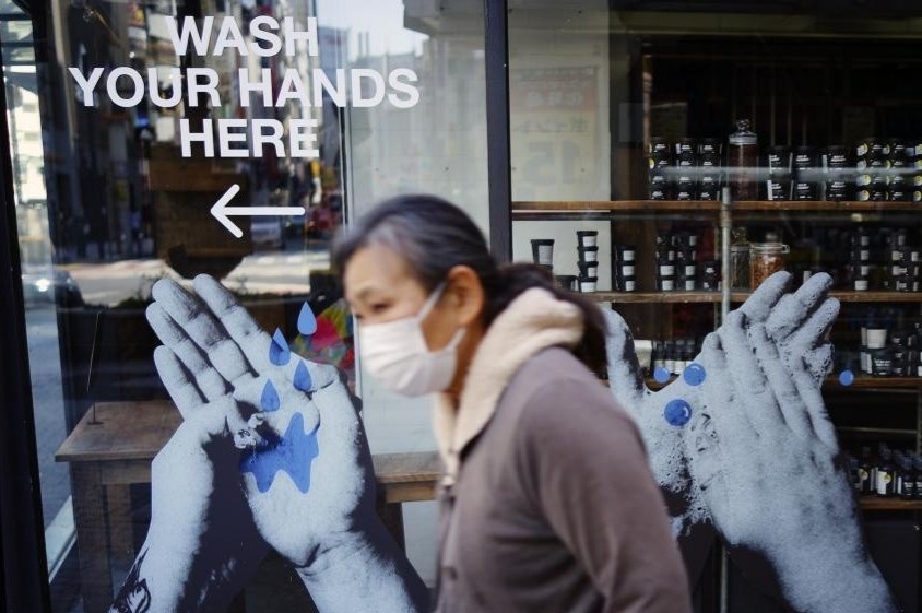 Dich benh lam tang nan ky thi vung mien, bat nat noi lam viec o Nhat hinh anh