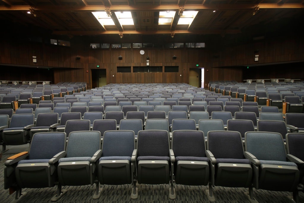 du hoc sinh khon don vi dich anh 1