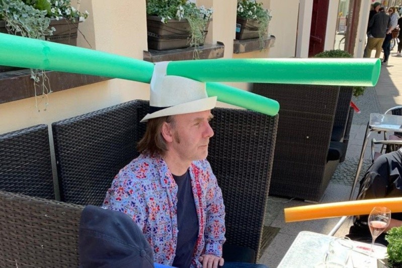 Chuyen gia y te canh bao cac bien phap gian cach gay an toan gia hinh anh