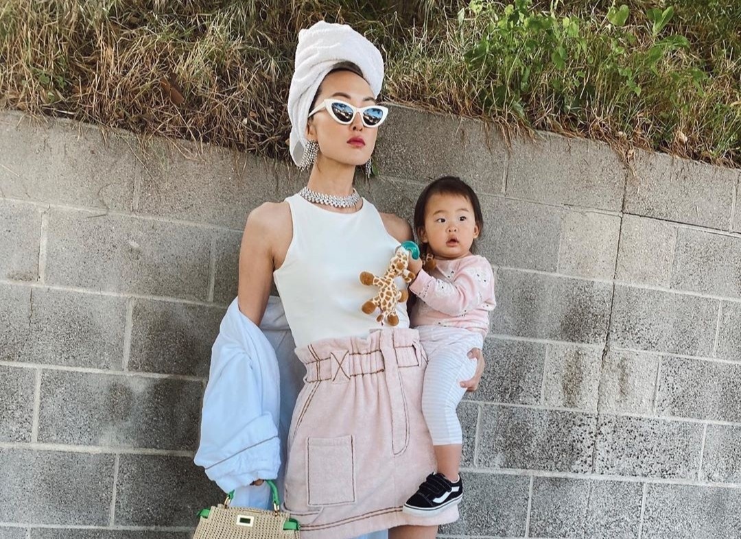 'Rich mom' noi tieng chau A mo truong mau giao online, thu gia cat co hinh anh