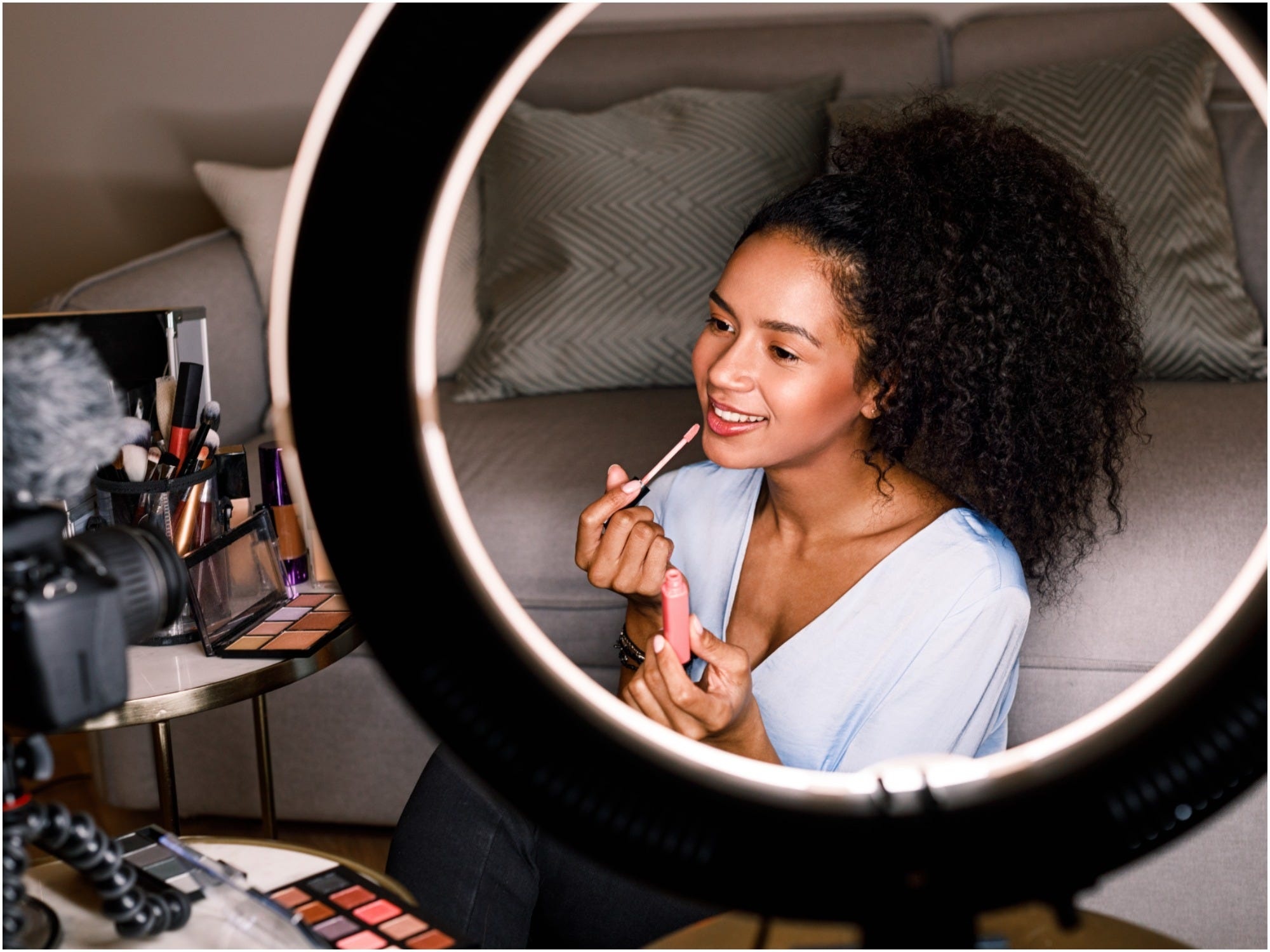 Influencer da den chi duoc nhan 1/10 luong so voi dong nghiep hinh anh