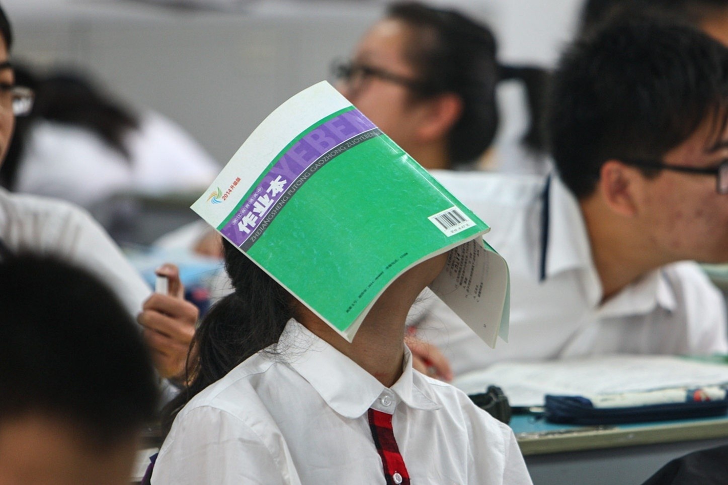 Su bat an cua cac thi sinh chuan bi thi DH tai o dich Bac Kinh hinh anh