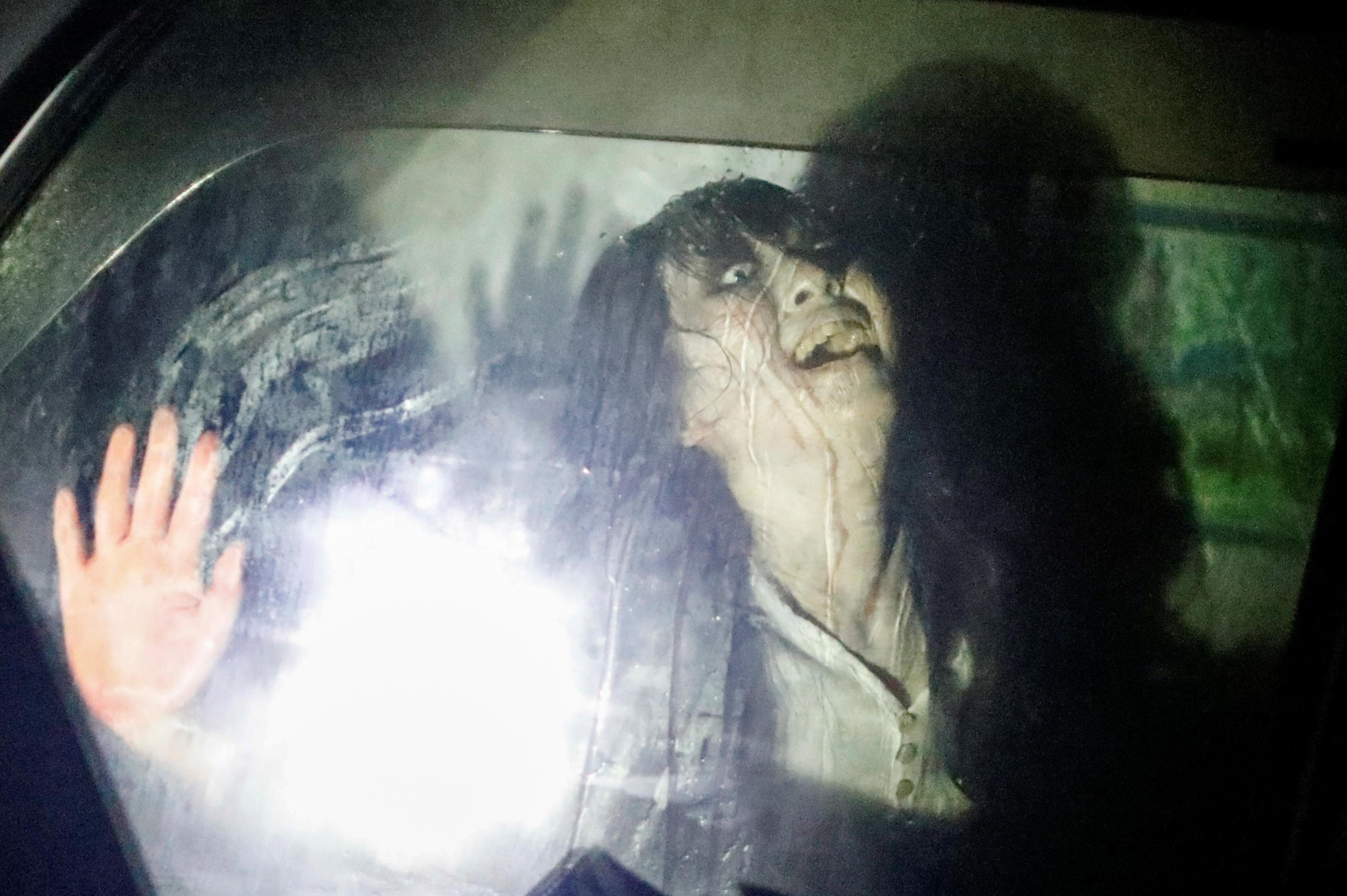 'Ma quy' mo dich vu ke chuyen kinh di trong oto hinh anh