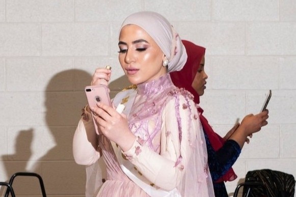 Cuoc thi Hoa hau Hoi giao: 'Toi o day de chung minh nguoi My sai lam' hinh anh