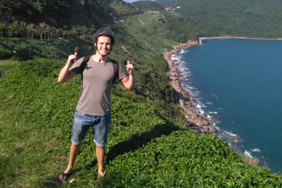 Chuyen du lich 6 ngay thanh 6 tuan o Da Nang cua chang trai Nga hinh anh