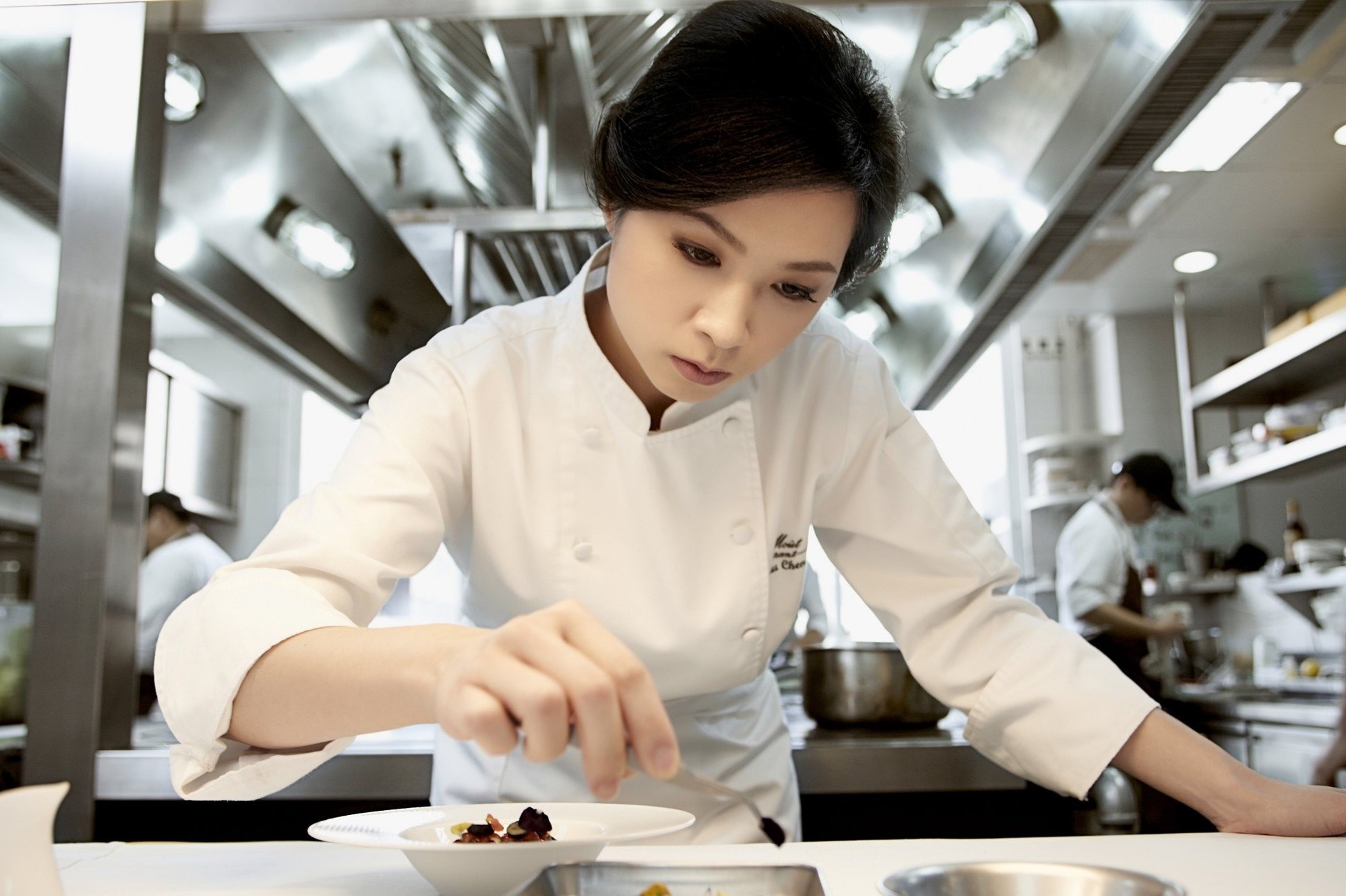 Nu dau bep: 'Toi da tu bo viec lap gia dinh' hinh anh