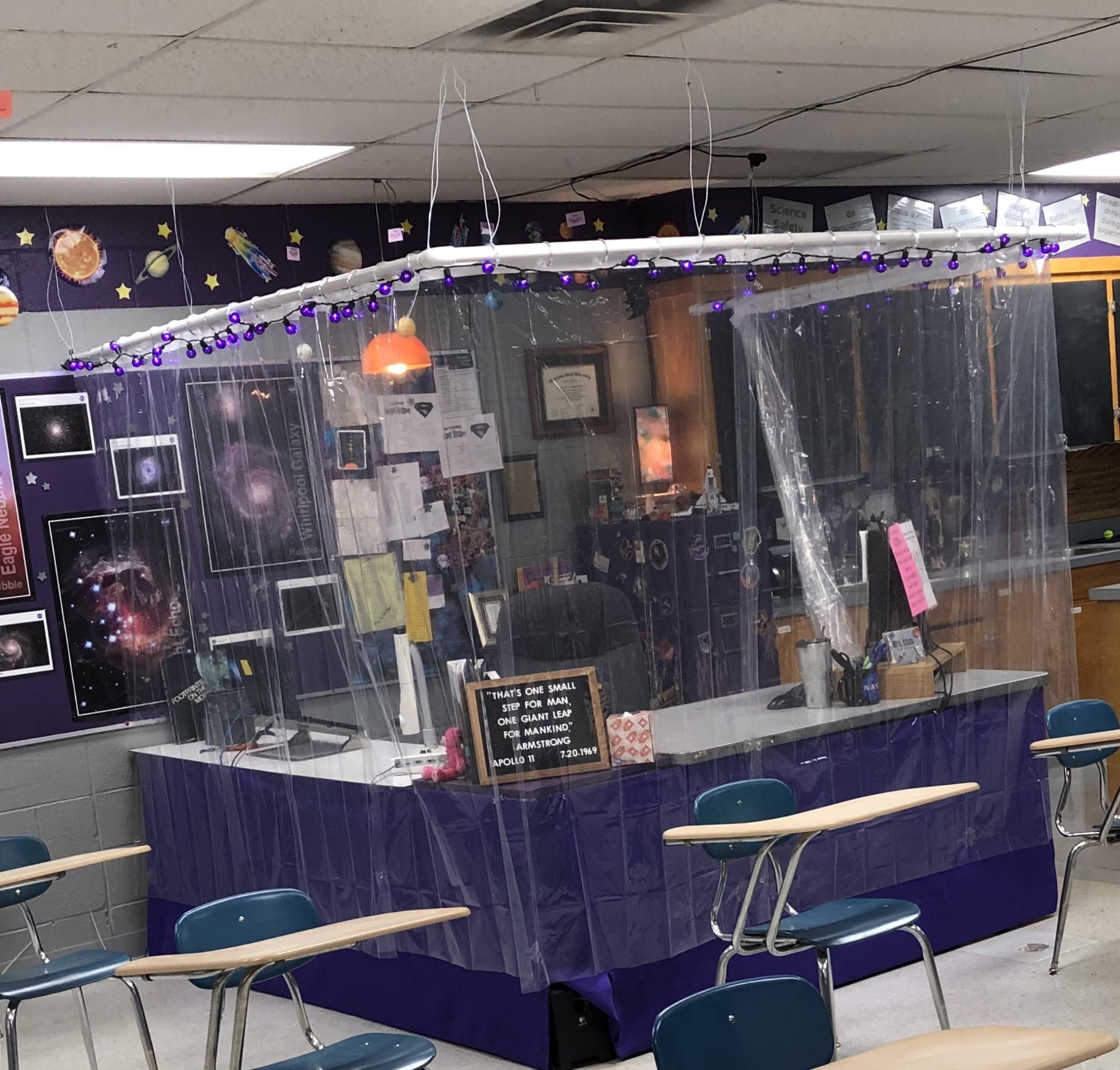 khai giang mua Covid-19 anh 3