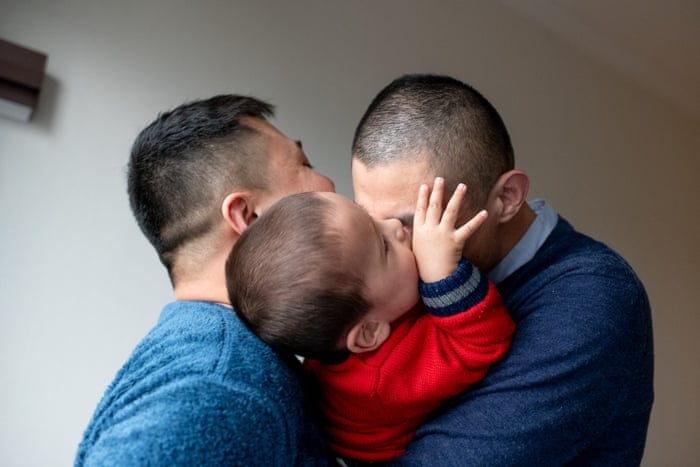 phu huynh dong tinh tim truong cho con anh 2