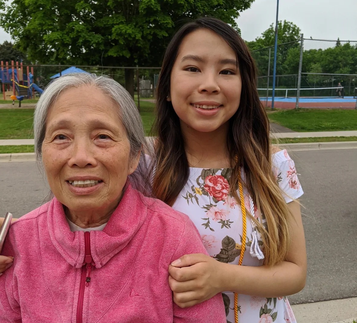 cu ba bi chui rua,  nem da anh 1