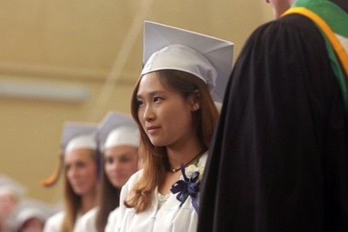 Du hoc ve o tuoi 25, cac co gai Trung Quoc da thanh 'qua lua lo thi' hinh anh