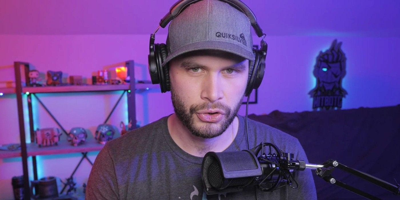 streamer bi me vo duoi ra khoi nha anh 1