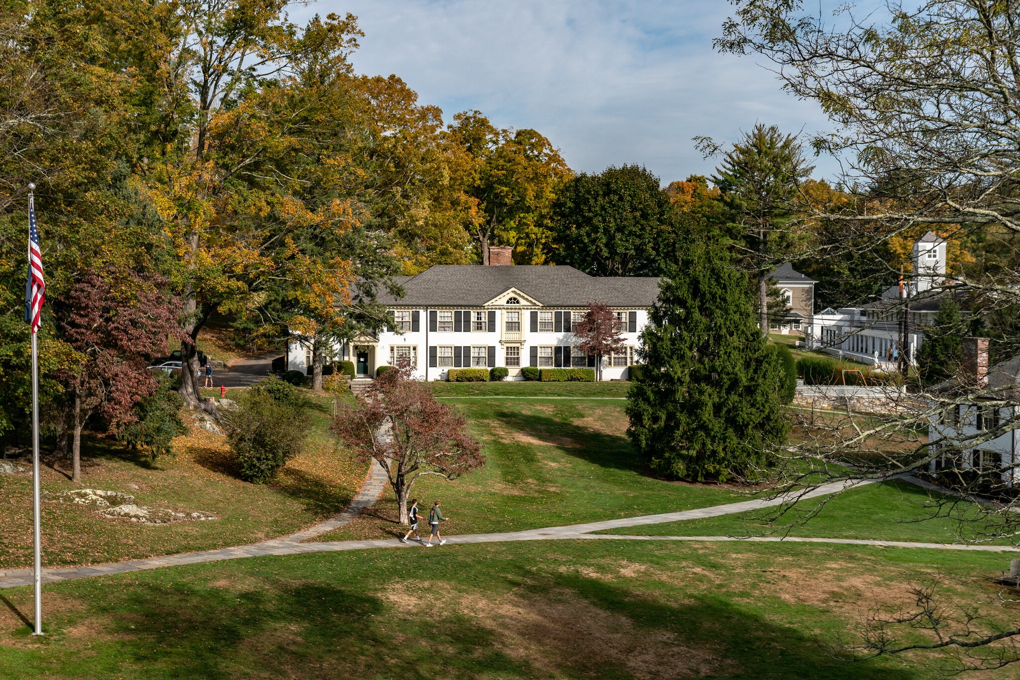 truong tu thuc nha giau my anh 1