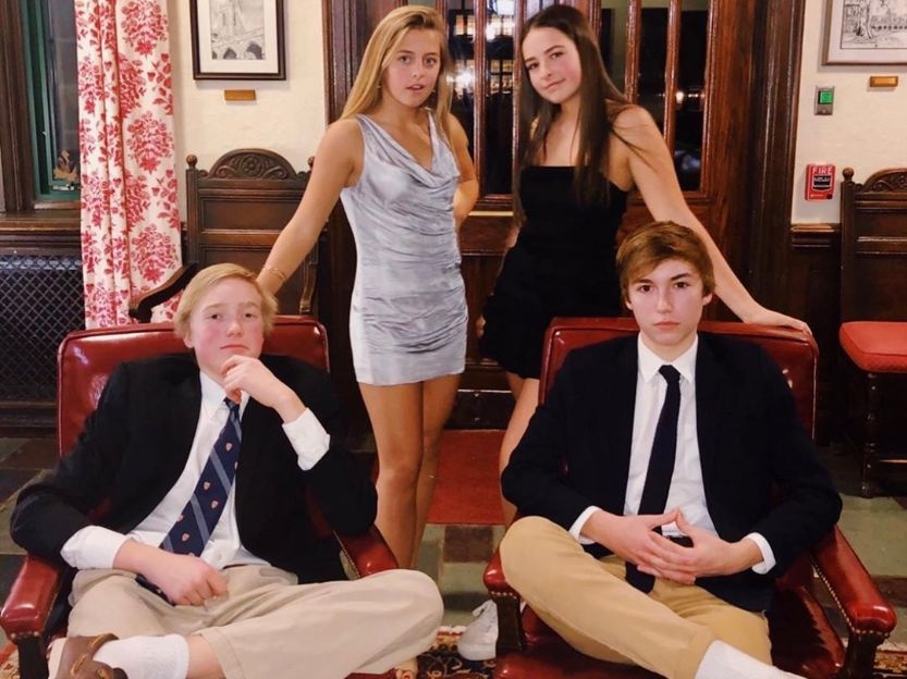 Nha giau My do xo cho con hoc truong tu dat do hinh anh