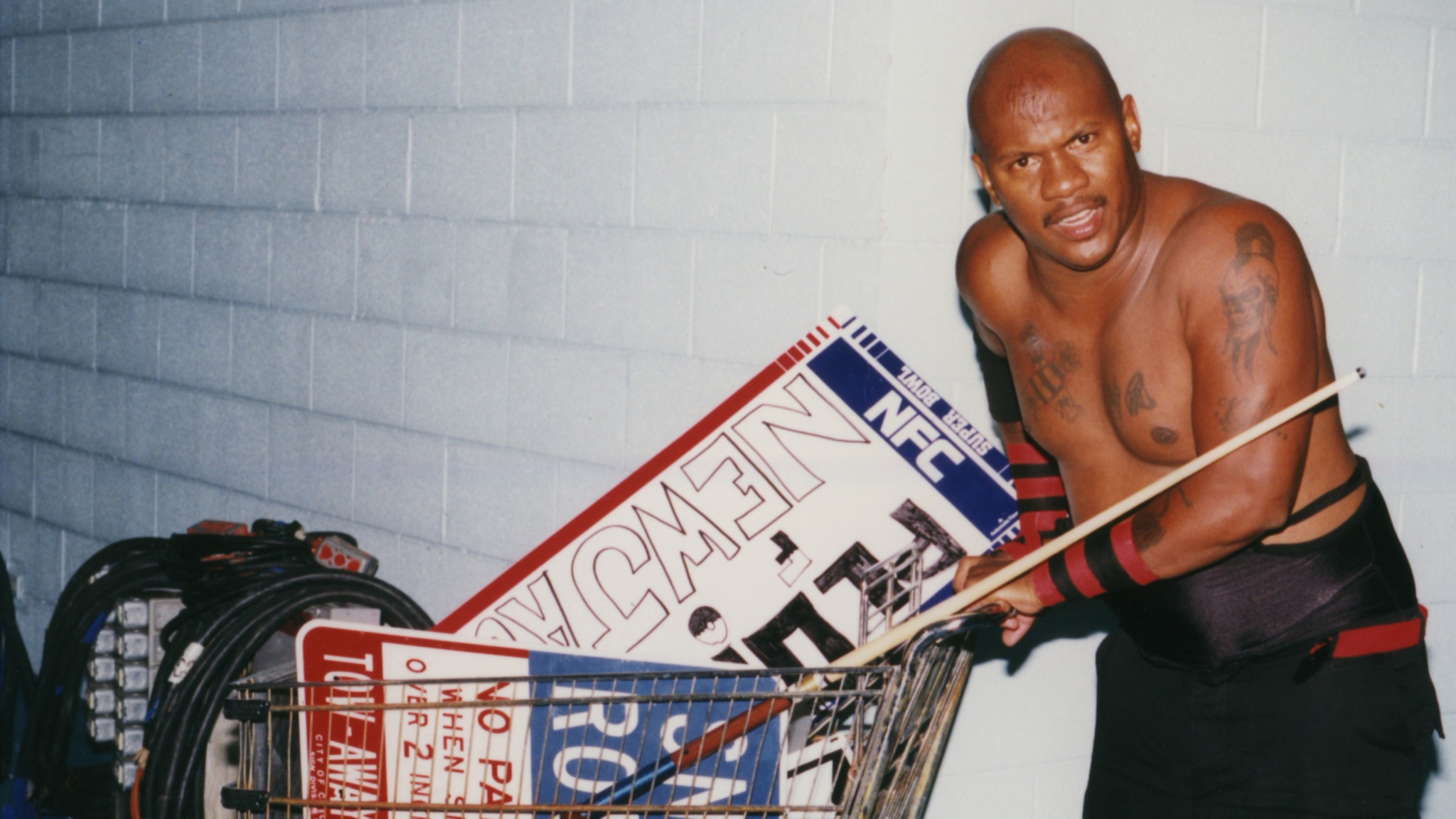 do vat tu mat con trai la drag queen anh 3