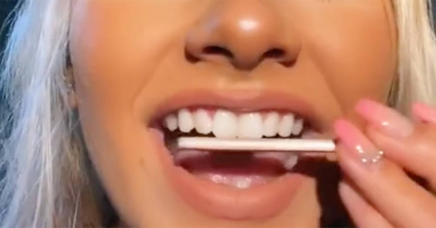 gan nanh gia bang keo dip Halloween anh 2