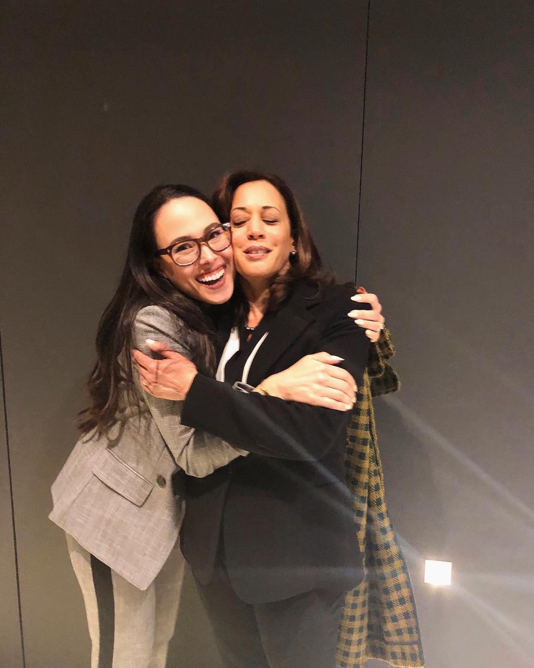 chau gai Kamala Harris anh 10