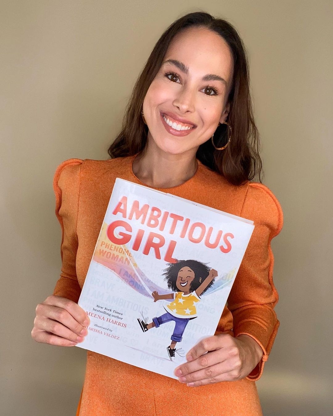 chau gai Kamala Harris anh 8