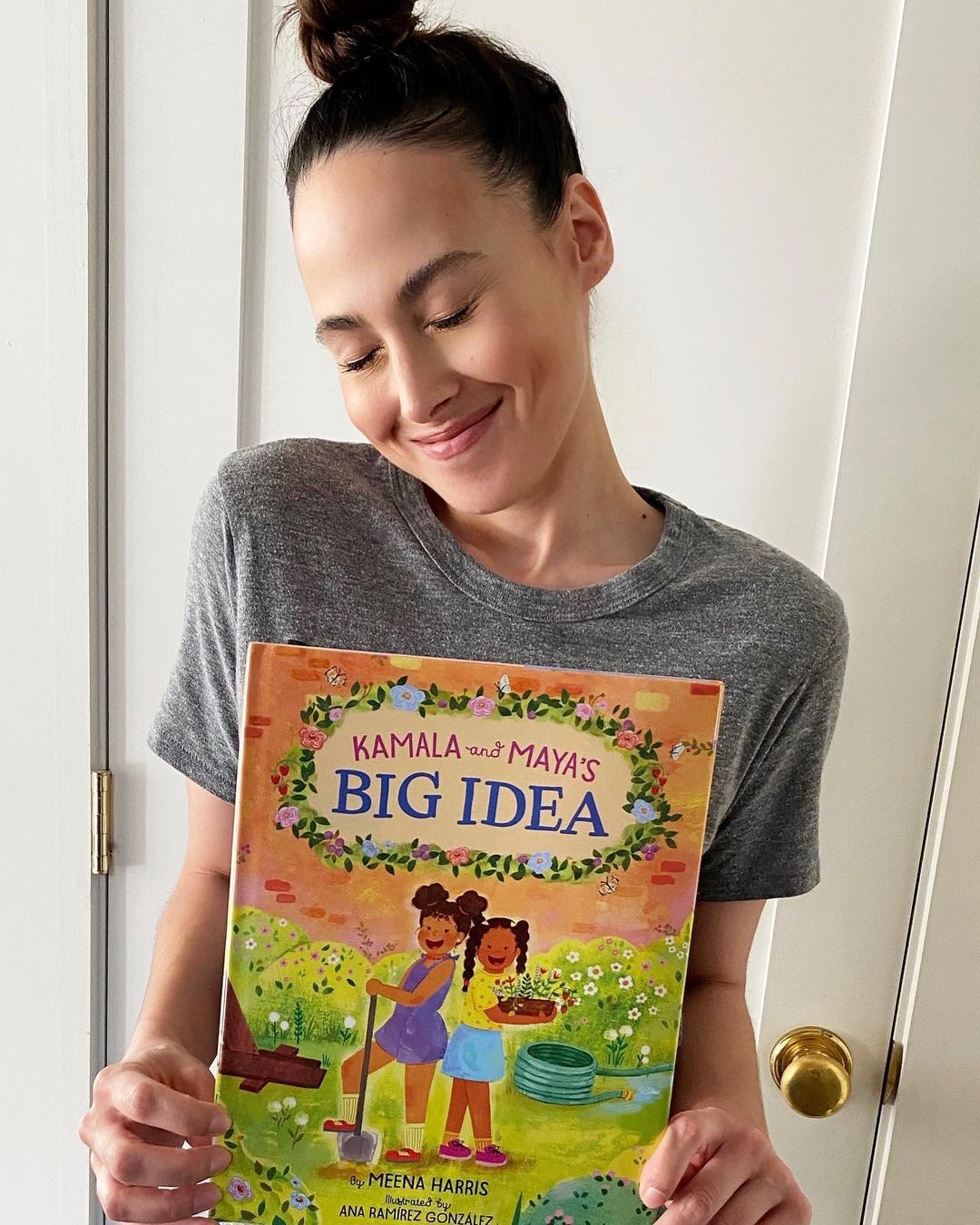 chau gai Kamala Harris anh 7