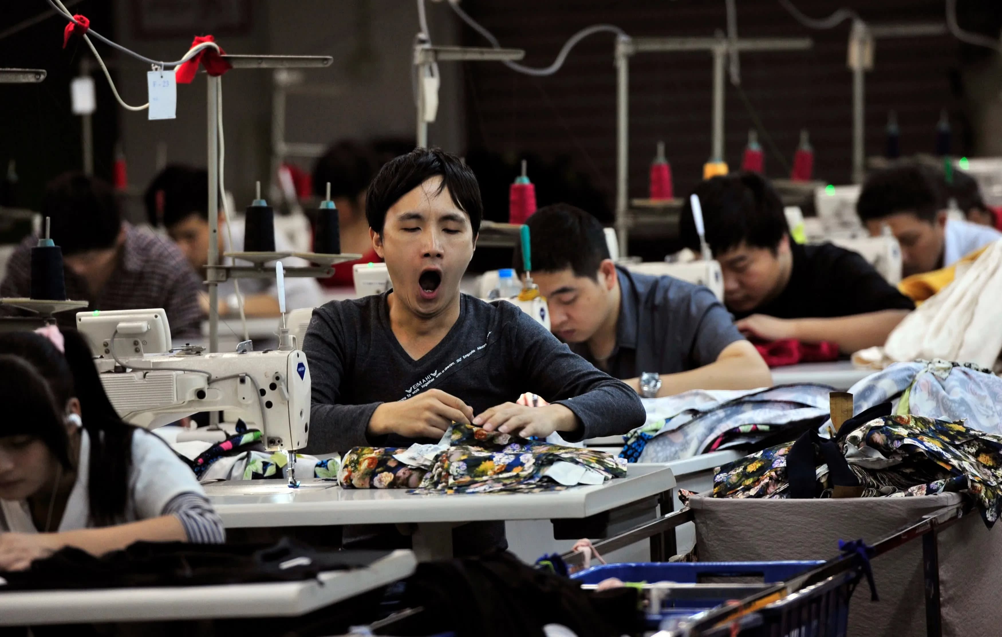 van hoa lam viec 996 anh 1