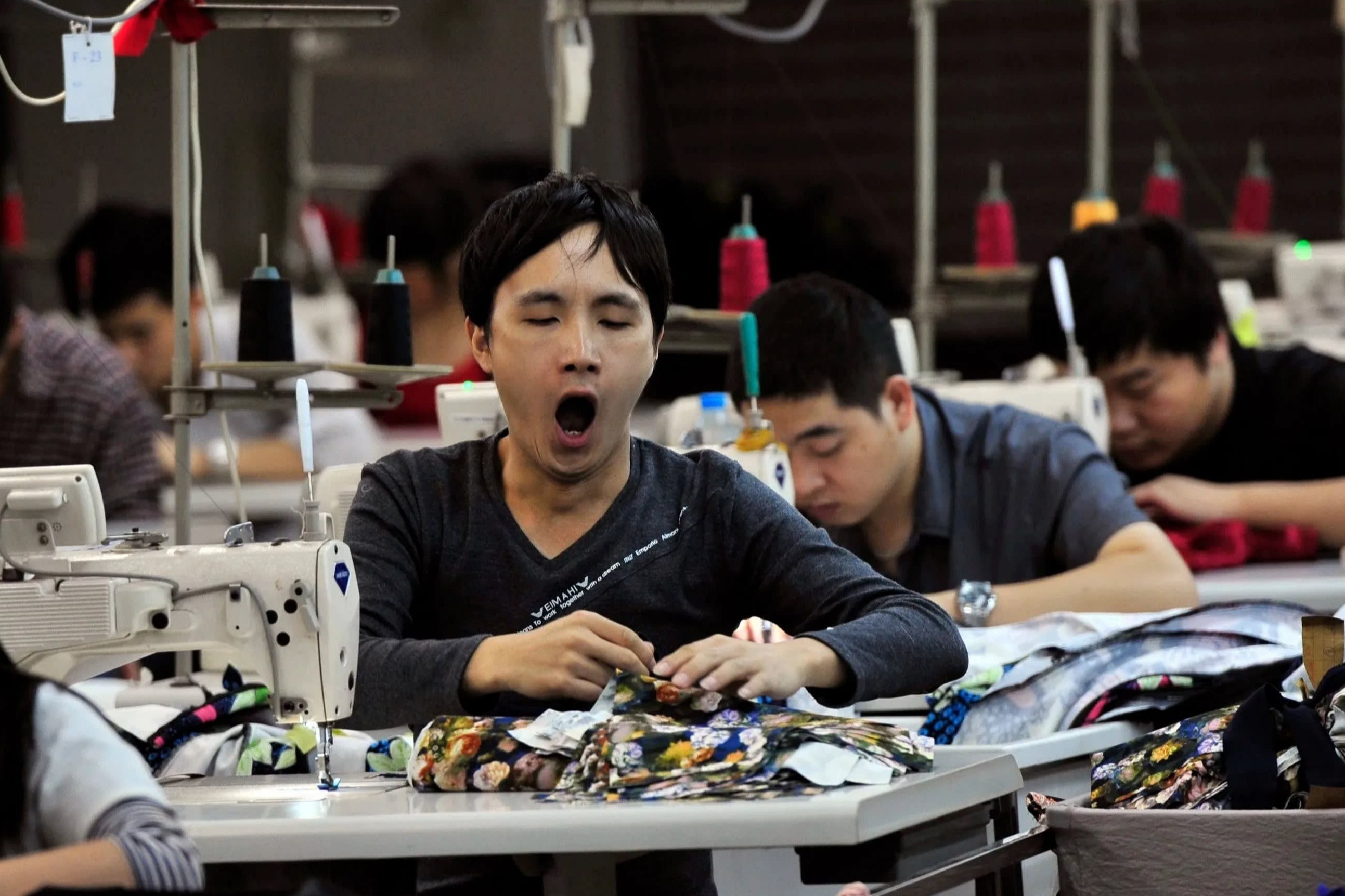 Van hoa '996' o Trung Quoc kho thay doi hinh anh